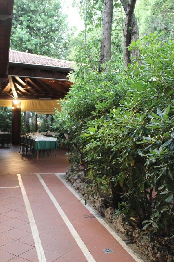 Hotel La Locanda Del Borgo Rome Exterior photo
