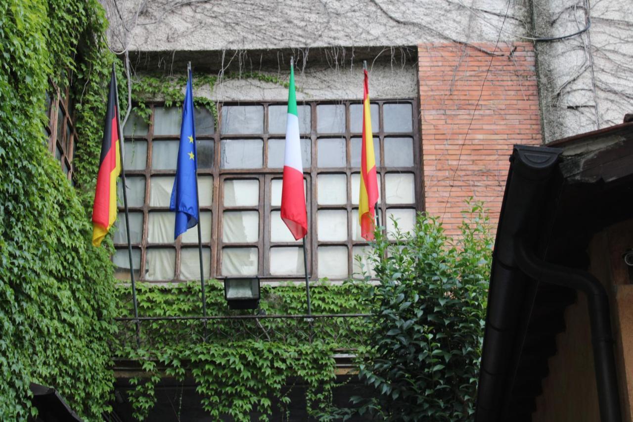 Hotel La Locanda Del Borgo Rome Exterior photo