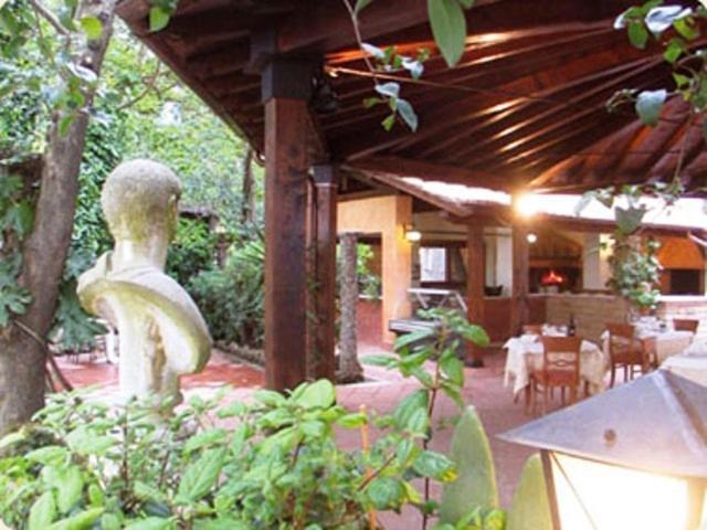 Hotel La Locanda Del Borgo Rome Exterior photo